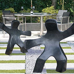Sculpture Waving child (left) 80cm Gepolijst