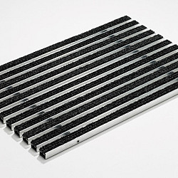 Mat aluminium met tapijtstroken, antraciet L=600mm B=400mm H=20mm