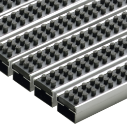 Aluminium met casetteborstel, zwart L=600mm B=600mm H=20mm