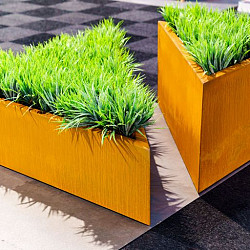 Triangle 600x600x400mm Corten (CAT8.3)