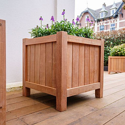 Valencia 600x600x600mm Hardhout 21mm (HR8)